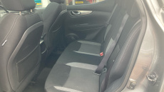 Nissan Qashqai 1.2 DiG-T N-Connecta 5dr Petrol Hatchback